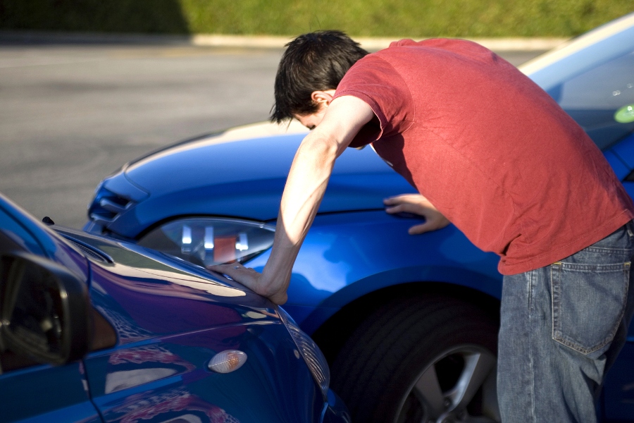How Insurers Convince Car Accident Victims Not to Hire an Attorney - Eberst Law Firm